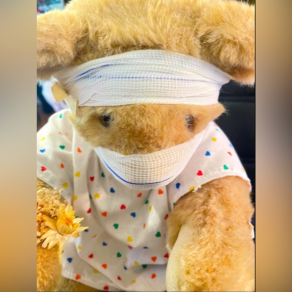 1992 Vermont Teddy Bear Get Well Soon Hospital Gown Tags Camel Brown
Jointed - Picture 7 of 9